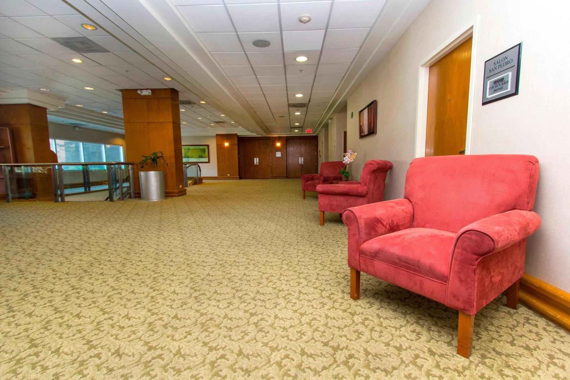 คอร์ตยาร์ด มอนเทอเรย์ ซาน เคโรนีโม/บาเย Hotel มอนแตร์เรย์ ภายนอก รูปภาพ