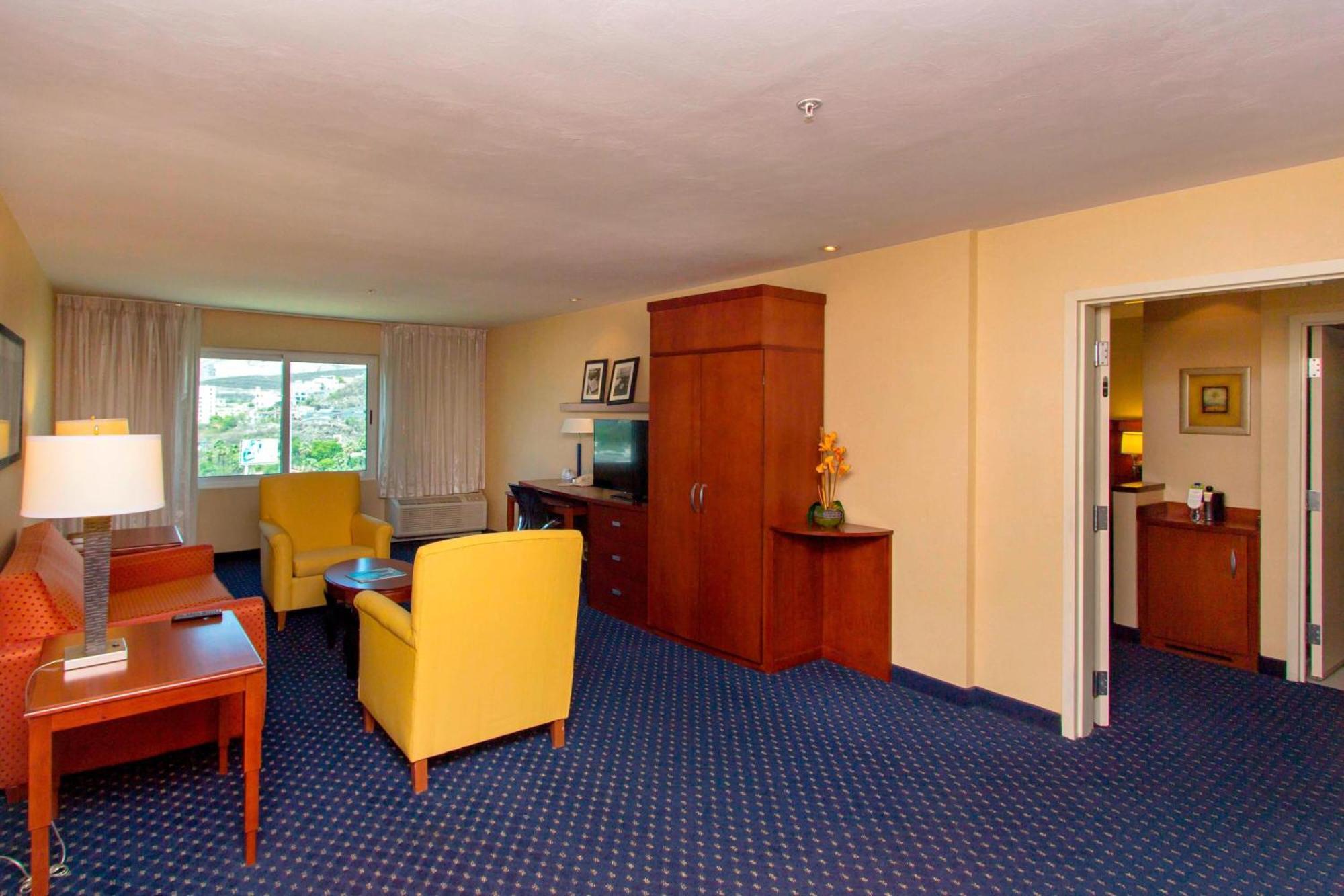 คอร์ตยาร์ด มอนเทอเรย์ ซาน เคโรนีโม/บาเย Hotel มอนแตร์เรย์ ภายนอก รูปภาพ