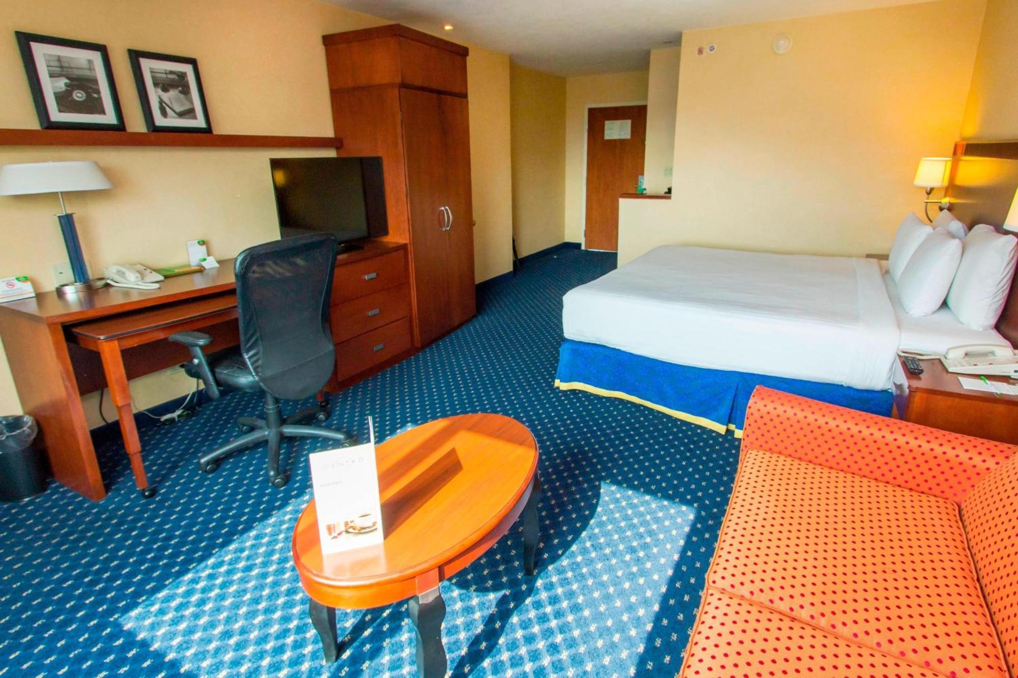 คอร์ตยาร์ด มอนเทอเรย์ ซาน เคโรนีโม/บาเย Hotel มอนแตร์เรย์ ภายนอก รูปภาพ